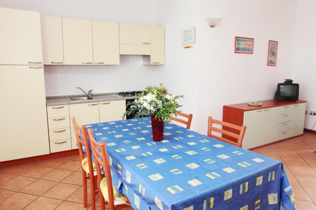Appartamenti Ideal Изола-Росса Экстерьер фото